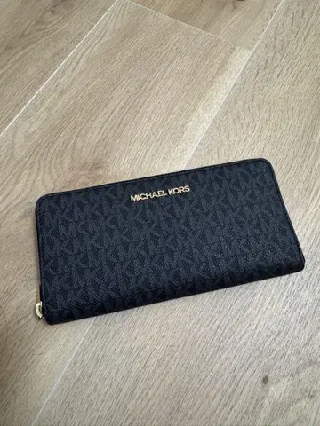 [ 새상품 ] MICHAEL KORS 블랙 장지갑