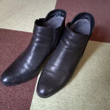 REGAL 블랙 앵클부츠