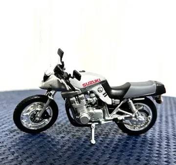 명차 SUZUKI GSX750S 카타나, 바리바리 전설의 성의 애차