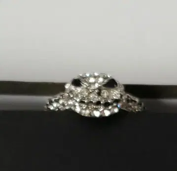 스컬 디자인 크리스탈 반지 나이트메어 비포 크리스마스 스타일