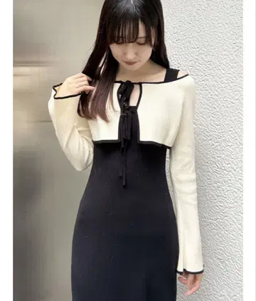 MERCURYDUO 3WAY 배색 스트랩 백 크로스 롱 슬리브 원피스