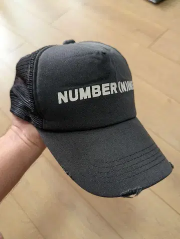 NUMBER (N)INE 블랙 트래커 캡