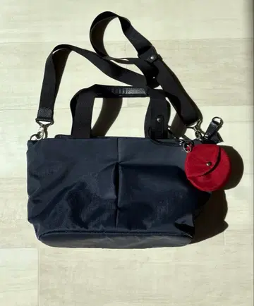 ELLE 네이비 숄더백 빨간색 코인 케이스 포함