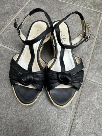 긴자 카네마츠 에스파드리유 샌들
