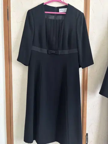 블랙 원피스 수트