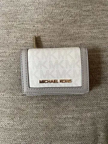 MICHAEL KORS 3단 폴더형 지갑 화이트/그레이지