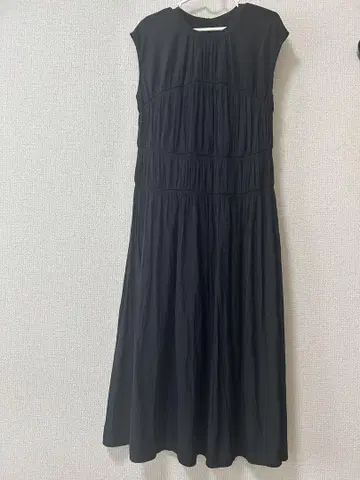 유나이티드 애로우즈 슬리브리스 블랙 원피스 롱