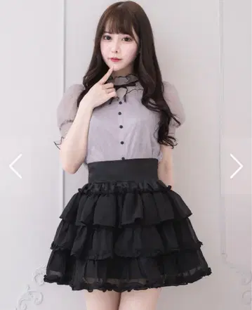 [ 선착순 ] pium 도트튤메로우프릴 블라우스 그레이