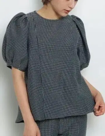[ 미사용 새상품 ] Te chichi 그리드 자카드 볼륨 블라우스