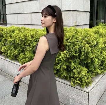 Herlipto Front Lace-Up Midi Dress
