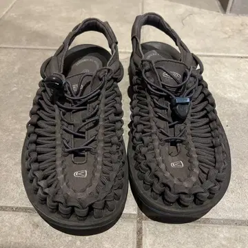 KEEN 뜨개질 디자인 샌들 27cm 블랙