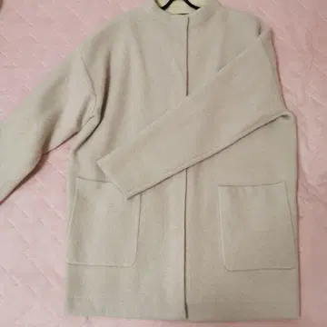 [ 새상품급 ] Jines 라쿤 Mix 배색 가디건 자켓 애쉬 크림