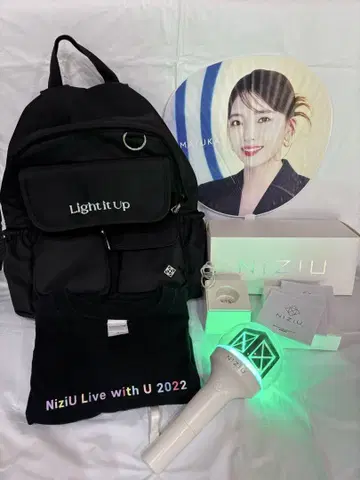 NiziU 응원봉 세트 T셔츠 백팩
