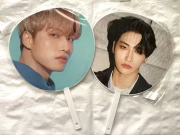 ATEEZ 성화 부채 세트