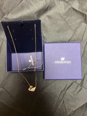 Swarovski 백조 모티브 목걸이