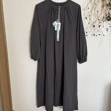 Mab 08 다크 그레이 원피스