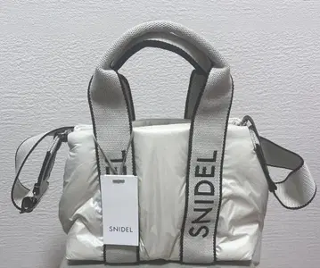 [ 새상품 ] SNIDEL 화이트 패딩 토트백 숄더 택 포함