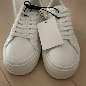 (라스트 특별 세일) ZARA 자라 여성용 스니커즈 (새상품)