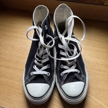 컨버스 올스타 블랙 하이컷 스니커즈