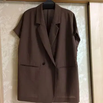 브라운 반팔 자켓 그린라벨