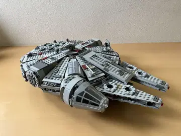 LEGO 밀레니엄 팔콘