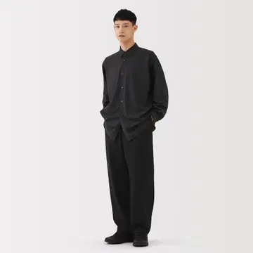 Muji labo 유니폼 소재로 만든 이지 팬츠
