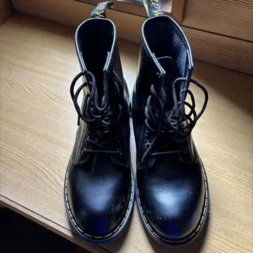 블랙 워크 부츠 하이컷
