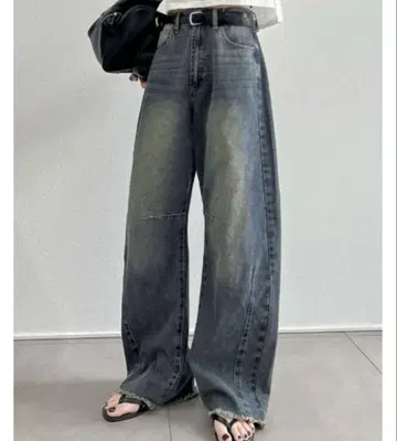 밑단 프린지 배럴 레그 데님 팬츠