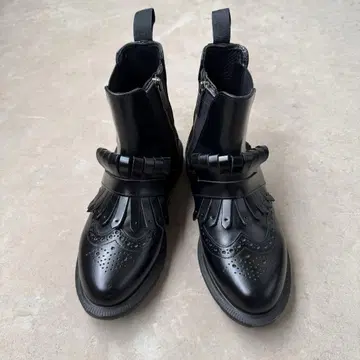 Dr.Martens TINA 사이드 고어 첼시 부츠 38
