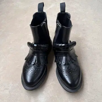 Dr.Martens TINA 사이드 고어 첼시 부츠 38