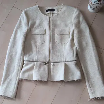 ZARA WOMAN 지퍼 디자인 노카라 페플럼 자켓