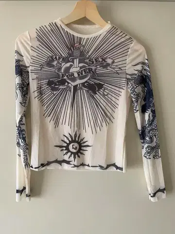 새상품 고르체 디자인풍 파워 인터넷 티셔츠 세컨드 스킨