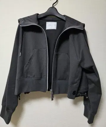 sacai 사카이 다크 그레이 후드 부착 후드 맨투맨