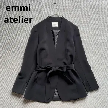 컨디션 최상 emmi atelier 노카라 자켓 벨트 리본 포함 블랙