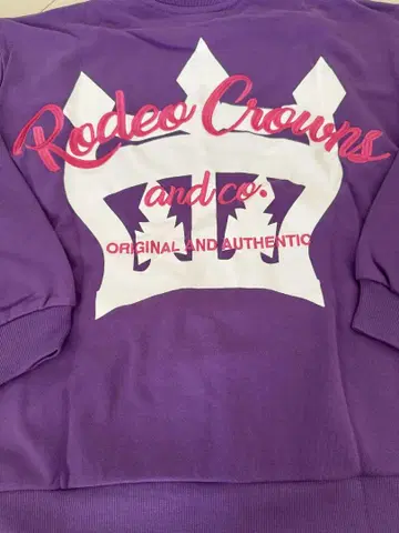 RODEO CROWNS 트레이닝복