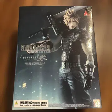 FINAL FANTASY VII 클라우드 스트라이프 피규어