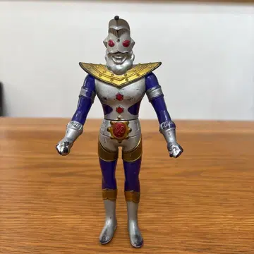 울트라맨 피규어 울트라맨 킹 17cm
