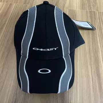 OAKLEY wave cap