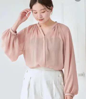 IENA 시어 조젯 개더 블라우스