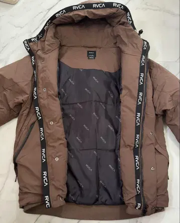 RVCA 후드 부착 브라운 다운 자켓