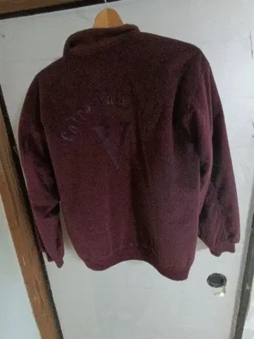 버건디 플리스 점퍼