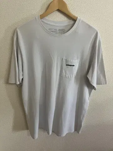 patagonia L 사이즈 화이트 T셔츠
