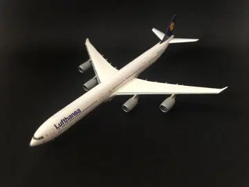 Lufthansa A340-600 D-AIHF