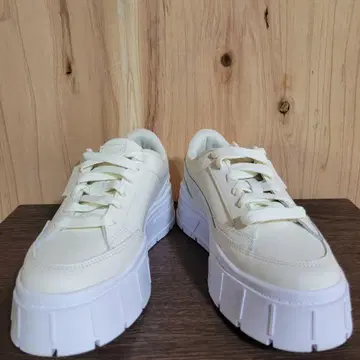 거의 새상품 PUMA 푸마 메이즈 스택 소프트 윈터 우먼 23