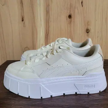 거의 새상품 최종 가격 23cm PUMA 푸마 메이즈 스택 소프트
