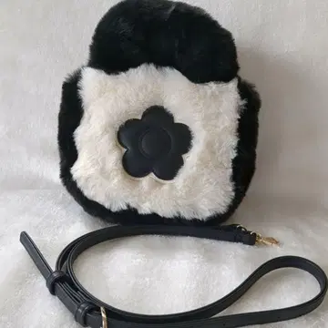 MARY QUANT 마리콴트 퍼 숄더백 핸드백