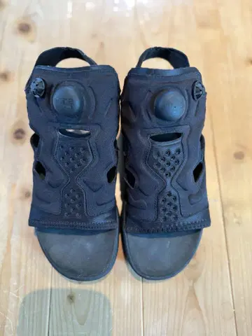Reebok 펌프 퓨리 샌들