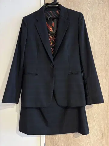 [ Paul Smith ] 새상품급 네이비 스트라이프 셋업 40사이즈