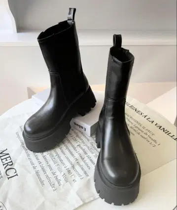 통굽 블랙 사이드 고어 부츠
