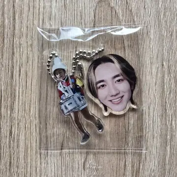 코마키네 아오타 아크릴 키링
